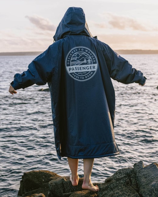 Passenger Exclusive Waves Recycled Sherpa Lined Changing Robe Rich Navy