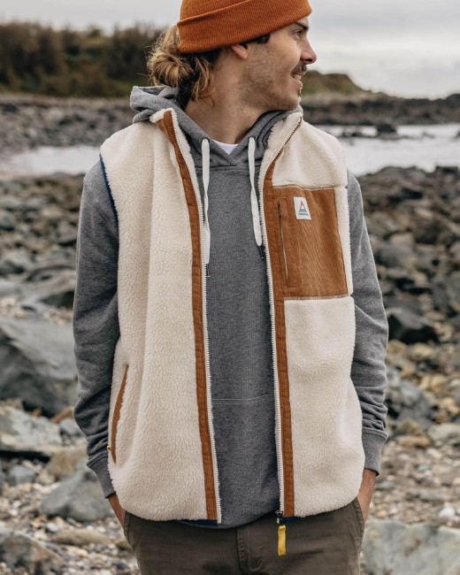 Passenger Exclusive Canyon Recycled Deep-Pile Sherpa Vest Off White