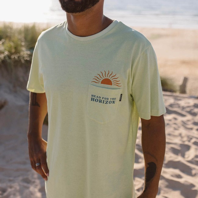 Passenger Exclusive Horizon Recycled Cotton Pocket T-Shirt Tender Greens