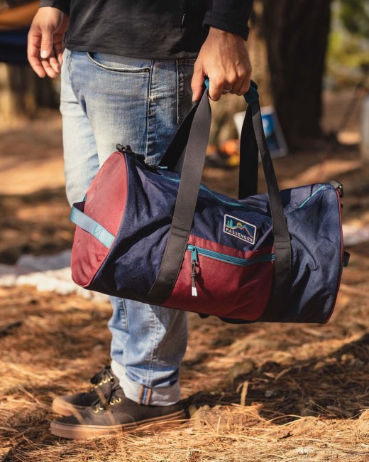 Passenger Exclusive Escape It All 30L Recycled Duffle Bag Navy/Burgundy