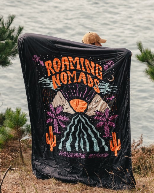 Exclusive Passenger's Nomadic Recycled Sherpa Blanket Roaming Print Black