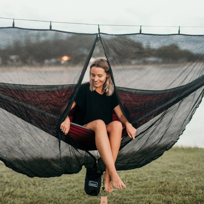 Passenger Exclusive Nakie Bug Net Black