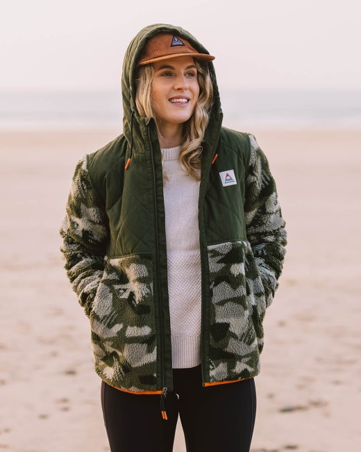 Passenger Exclusive Sefton Recycled Deep-Pile Sherpa Fleece Fir Tree