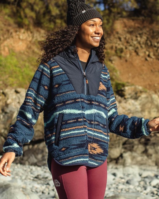 Passenger Exclusive Beaumont Recycled Deep-Pile Sherpa Fleece Blue Coral Geo Pattern