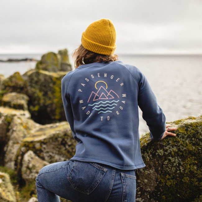 Passenger Exclusive Panang Raglan Recycled Sweatshirt Dark Denim