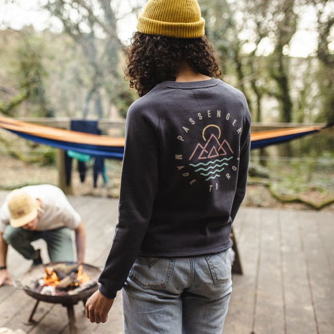 Passenger Exclusive Panang Raglan Recycled Sweatshirt Faded Black