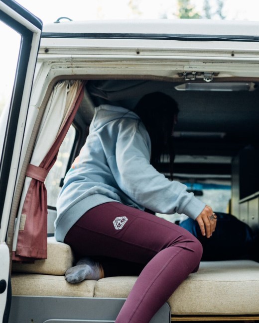 Passenger Exclusive Fresh Air Recycled Leggings Wine