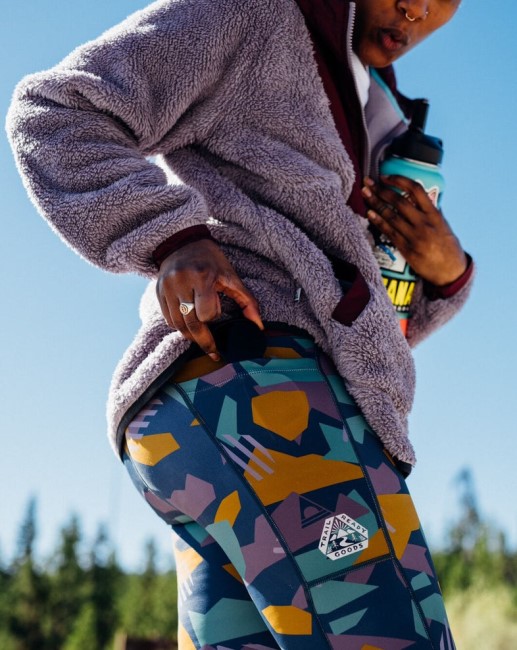Passenger Exclusive Fresh Air Recycled Leggings Deep Blue Camo Pattern