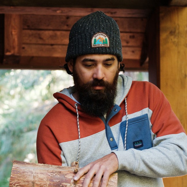 Passenger Exclusive Compass Beanie Faded Black