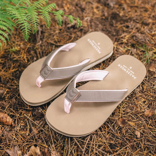 Passenger Exclusive Lima Flip Flop Taupe