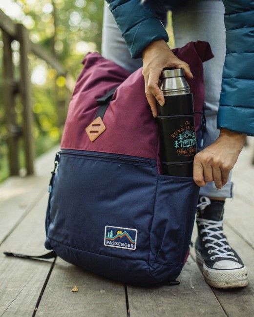 Passenger Exclusive Backwoods Recycled Rolltop 32L Navy/Burgundy
